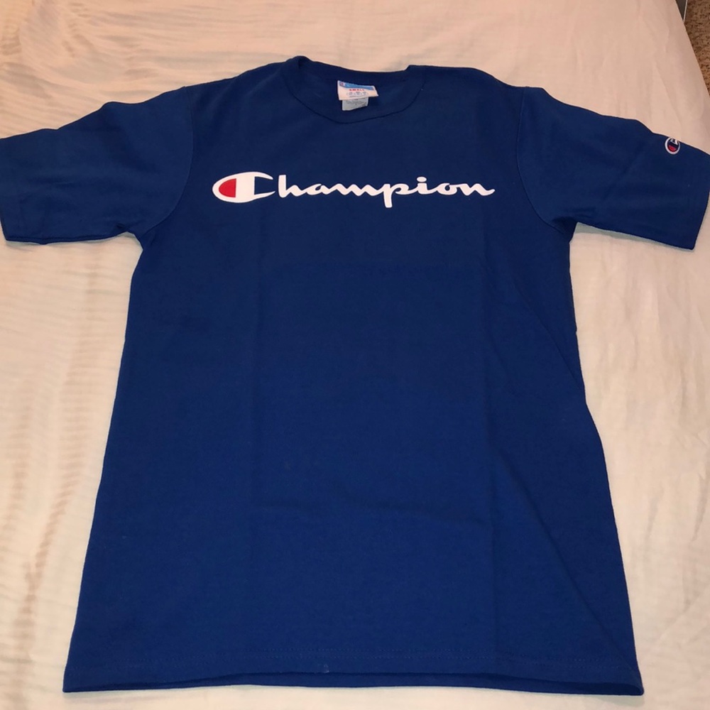 Men’s blue champion t shirt